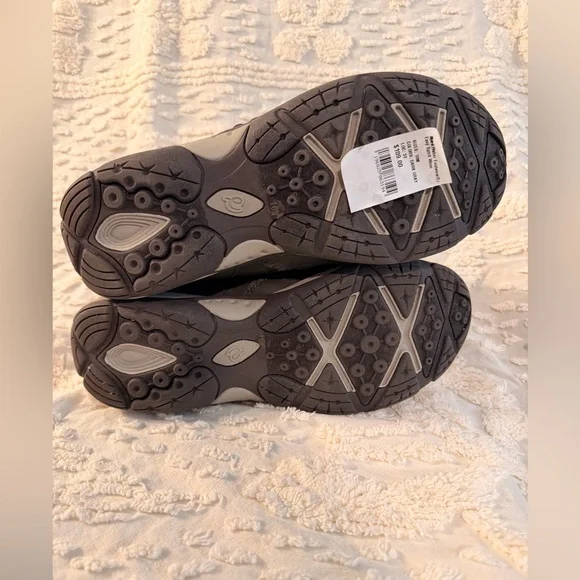 Easy Spirit Charcoal Winter Boots #496 - Picture 4 of 4